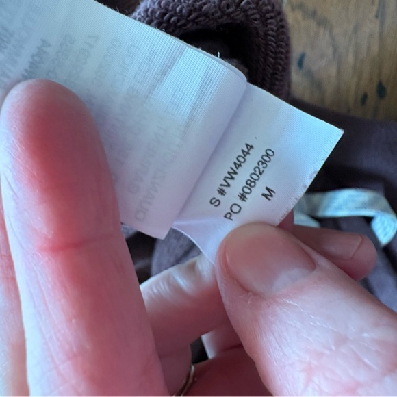 Vuori sweatpants medium with side slit at hems - Picture 6 of 8